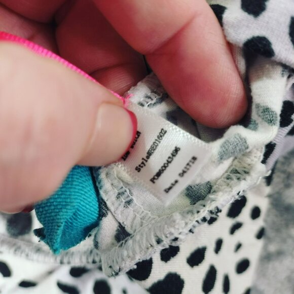 Betsy Johnson Sweatshirt Womens Small Black Grey Animal Print Kangaroo Pocket - Picture 8 of 11